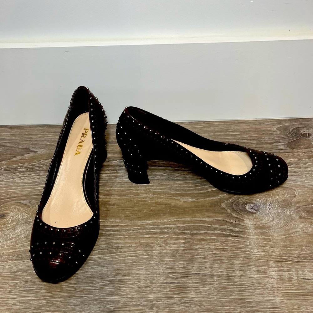 PRADA Brown Leather Studded Accents Pumps in Size: US 6 | IT 36